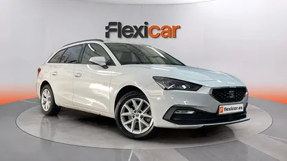 Usado Seat Leon Reference 116 CV (85 kW) 2021 Berlina