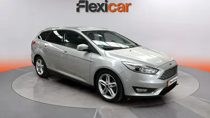 Usado Ford Focus Trend+ 125 CV (91 kW) 2017 Gris Familiar
