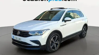 Używany VW Tiguan Life 150 KM (110 kW) 2022 Biały SUV