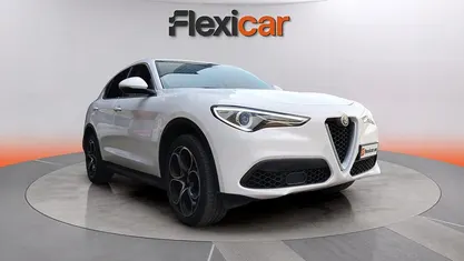 Usado Alfa Romeo Stelvio Executive 201 CV (147 kW) 2017 Blanco SUV