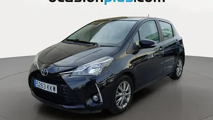 Usado Toyota Yaris City 69 CV (50 kW) 2018 Negro Utilitario