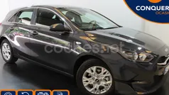Gris Usado 2024 Kia Ceed Berlina | 21.290 € (Precio justo)
