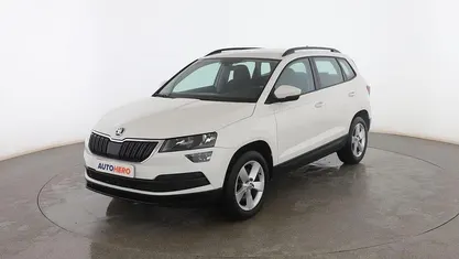 Usado Skoda Karoq Ambition 150 CV (110 kW) 2021 Blanco SUV