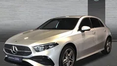 Gris / plateado Usado 2024 Mercedes A250 AMG line | 34.890 € (Buen precio)