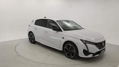 Blanco Usado 2023 Peugeot 308 Berlina | 24.500 € (Precio justo)