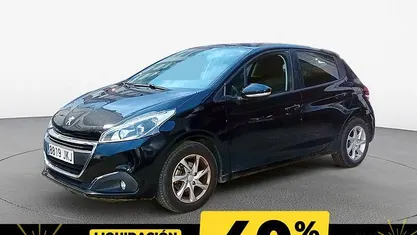 Usado 2015 Peugeot 208 Active Utilitario | 8241 € (Precio justo)