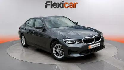 Usado BMW 318 151 CV (111 kW) 2021 Gris Familiar