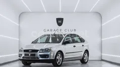 Gris / plata Usado 2006 Ford Focus Trend Berlina | 4999 € (Precio justo)