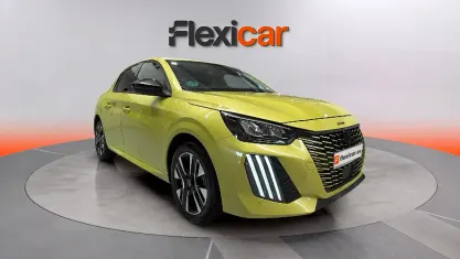 Usado Peugeot 208 Allure 101 CV (74 kW) 2025 Verde Utilitario