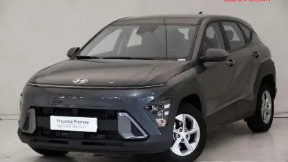 Usado Hyundai Kona 101 CV (74 kW) 2025 Gris SUV