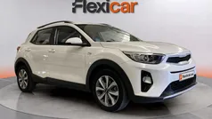 Blanco Usado 2023 Kia Stonic SUV | 15.490 € (Precio justo)
