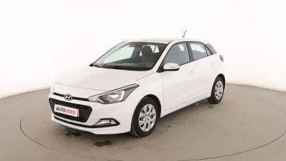 Usado Hyundai i20 85 CV (62 kW) 2016 Blanco Berlina