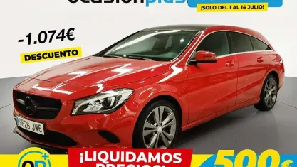 Usado Mercedes CLA200 Shooting Brake 136 CV (100 kW) 2017 Rojo Familiar