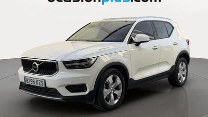 Begagnad Volvo XC40 Momentum 190 HK (139 kW) 2019 Vit SUV