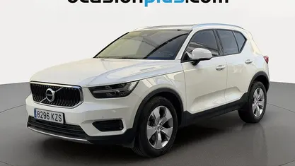 Usado Volvo XC40 Momentum 190 CV (139 kW) 2019 Blanco SUV