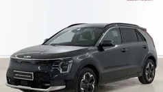 Interstellar grey m Usado 2022 Kia e-Niro 2 SUV | 290.000 €