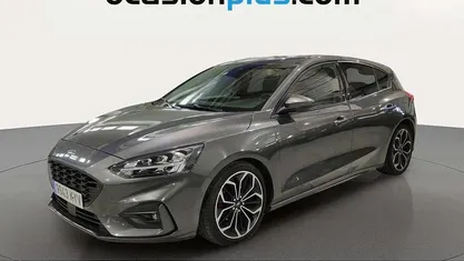 Usado Ford Focus ST-Line 120 CV (88 kW) 2019 Gris Utilitario