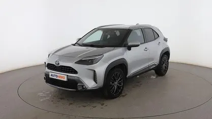 Usado Toyota Yaris Cross 116 CV (85 kW) 2022 Gris SUV