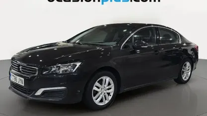 Usado Peugeot 508 Active 120 CV (88 kW) 2017 Gris Berlina