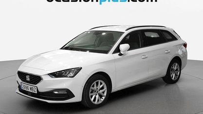 Begagnad Seat Leon Style 110 HK (80 kW) 2022 Vit Minibuss