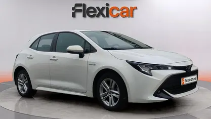 Usado Toyota Corolla 98 CV (72 kW) 2020 Blanco Berlina
