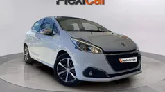Usado 2018 Peugeot 208 Allure Utilitario | 9590 € (Precio justo)