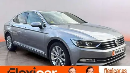 Usado VW Passat Advance 120 CV (88 kW) 2018 Berlina