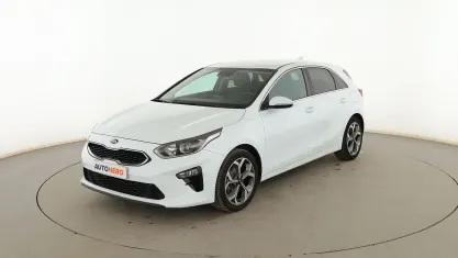 Usado Kia Ceed 140 CV (102 kW) 2019 Blanco Utilitario