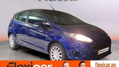 Usado Ford Fiesta Trend 82 CV (60 kW) 2017 Azul Berlina