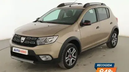 Usado Dacia Sandero 90 CV (66 kW) 2019 Gris Berlina