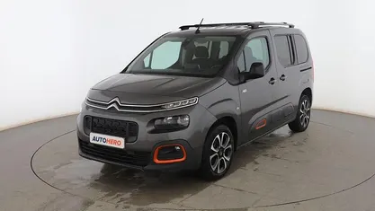 Usado Citroën Berlingo Shine 102 CV (75 kW) 2021 Gris Monovolumen