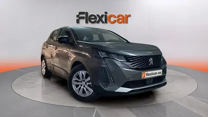 Usado Peugeot 3008 Active 131 CV (96 kW) 2022 Gris SUV