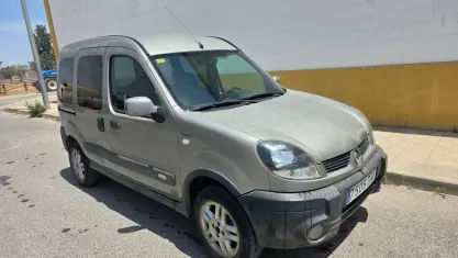 Usado Renault Kangoo Extreme 85 CV (62 kW) 2005 Gris Monovolumen