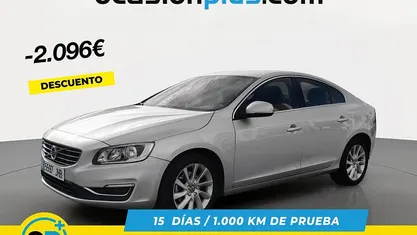 Gris plata Usado 2015 Volvo S60 Summum Berlina | 13.704 € (Precio justo)