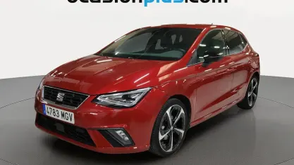 Usado Seat Ibiza FR 110 CV (80 kW) 2023 Rojo Utilitario