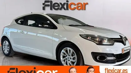Usado Renault Mégane III Bose Edition 110 CV (80 kW) 2016 Blanco Coupe