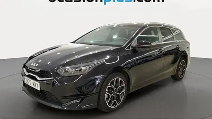 Usado Kia Ceed Style 100 CV (73 kW) 2025 Negro Utilitario