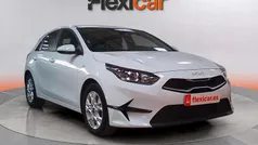 Blanco Usado 2022 Kia Ceed Berlina | 15.190 € (Precio justo)