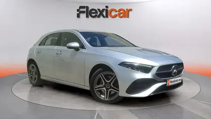 Usado Mercedes A250 227 CV (166 kW) 2023 Gris Berlina
