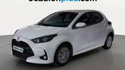 Usado Toyota Yaris Business Edition 69 CV (50 kW) 2023 Blanco Utilitario