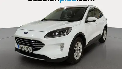 Usado Ford Kuga Titanium 150 CV (110 kW) 2023 Blanco SUV