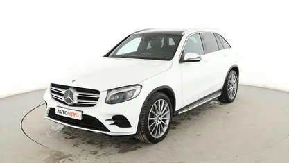 Usado Mercedes GLC220 AMG line 170 CV (125 kW) 2019 Blanco SUV