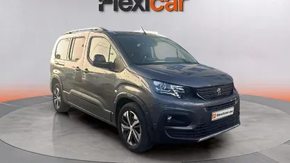 Usado 2021 Peugeot Rifter GT Monovolumen | 20.490 € (Precio justo)