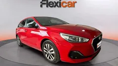 Rojo Usado 2019 Hyundai i30 GO! Familiar | 12.190 € (Precio justo)
