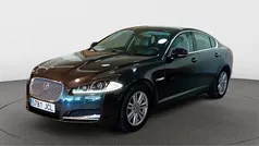 Gris Usado 2015 Jaguar XF Luxury Berlina | 16.900 € (Precio justo)