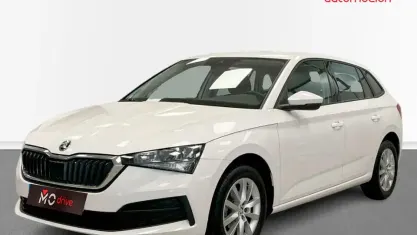 Usado Skoda Scala Active 95 CV (69 kW) 2022 Utilitario