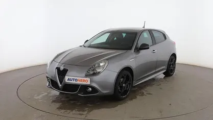 Gris Usado 2020 Alfa Romeo Giulietta Super Utilitario | 12.999 € (Precio justo)
