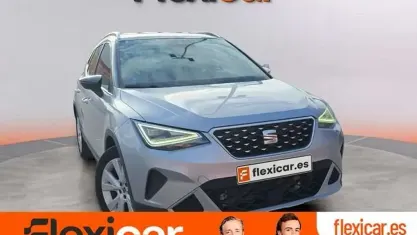 Usado Seat Arona Xperience 110 CV (80 kW) 2022 Gris SUV