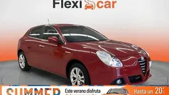 Rojo Usado 2015 Alfa Romeo Giulietta Distinctive Utilitario | 11.490 € (Precio justo)