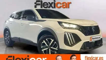 Usado Peugeot 2008 Active 101 CV (74 kW) 2023 Blanco SUV